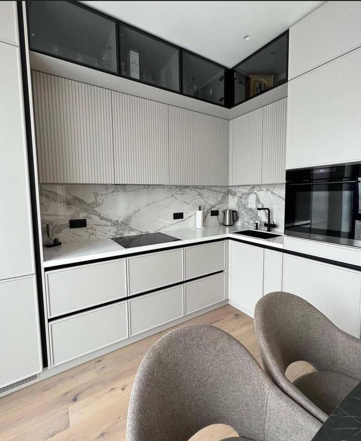 облачный танцор в интерьере гостиной